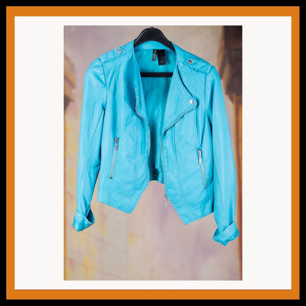 SOLD Daughter Took -- GONE Baby Blue Faux Leather - Picture 4 of 5